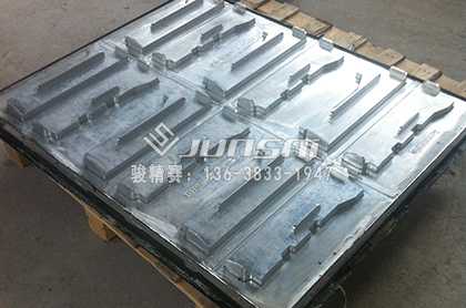 汽车零部件托盘吸塑模具2.jpg